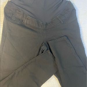 Maternity black jegging size medium